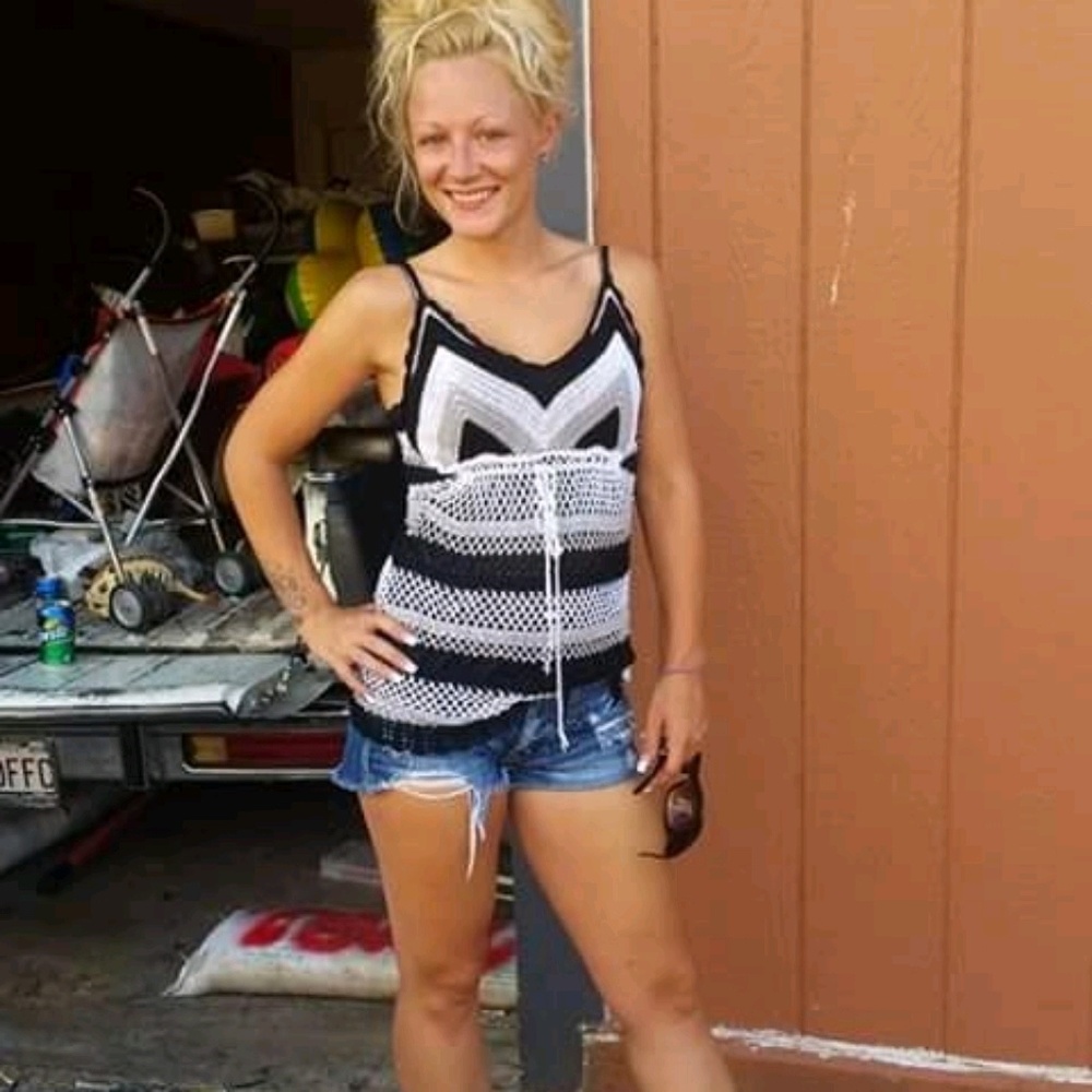 Meet your Posher, Treia